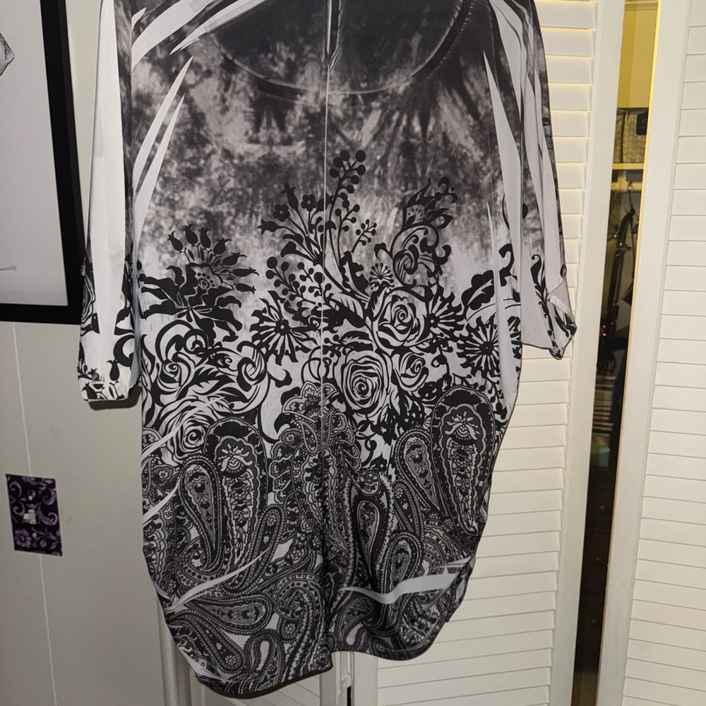 Elegant Black and White Floral Women's Blouse